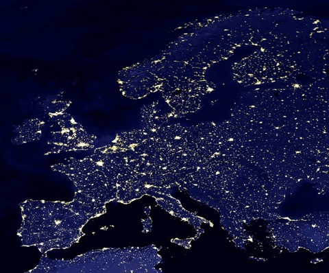 Europa z orbity - mozaika zdjęć nocnych